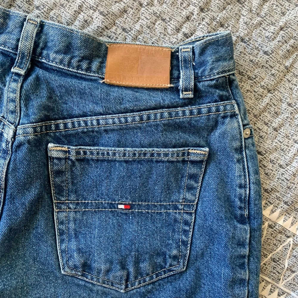 Tommy Hilfiger high waisted Cut Off Denim Shorts